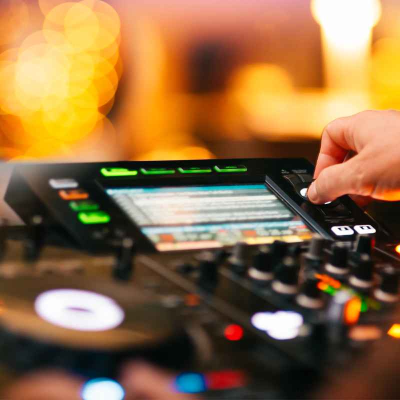 d9ec20b3df820202_Daytime_Disco_at_the_Malt_Cross.jpg