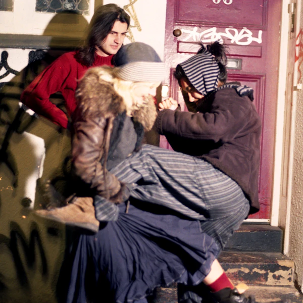 bb919fdd46407168_mary_in_the_junkyard__Live_+_Signing.webp
