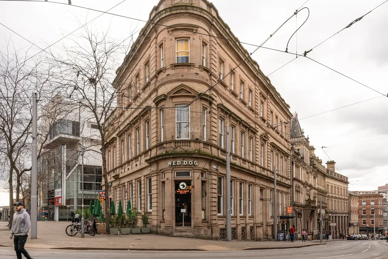venue-red-dog-saloon.webp