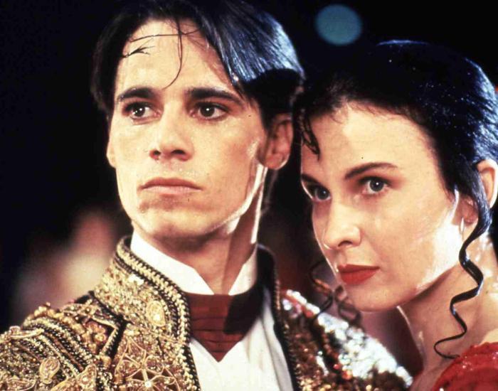 282e586f41ead9de_Strictly_Ballroom_–_4K_Restoration.jpg