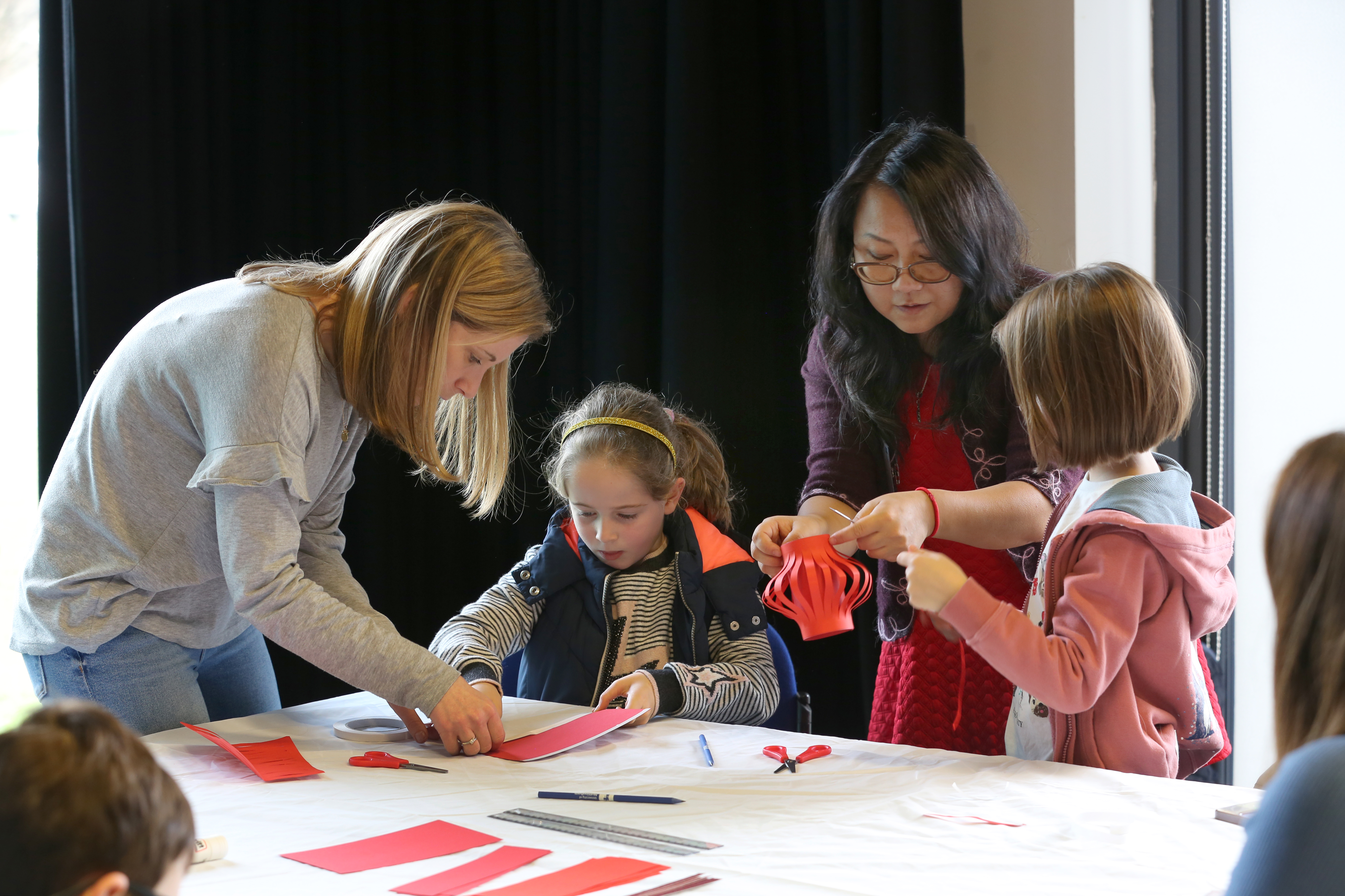 free drop in arts and crafts-114354.jpg