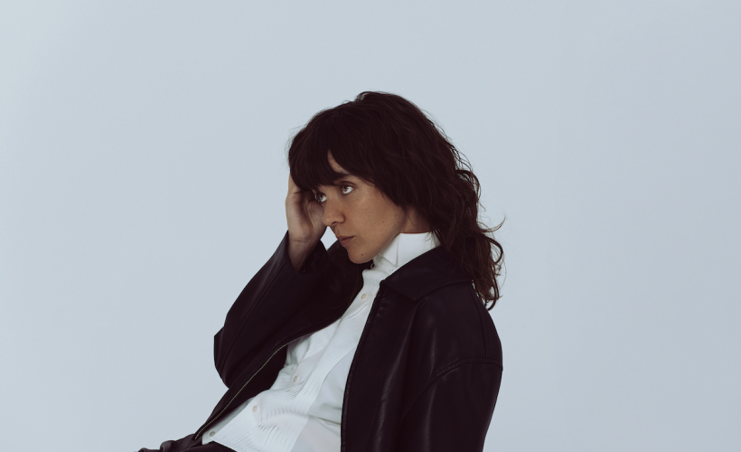 7219592a1ad715bb_Courtney_Barnett_.png